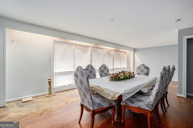 Building Photo - 3382 Bobolink Cir SW