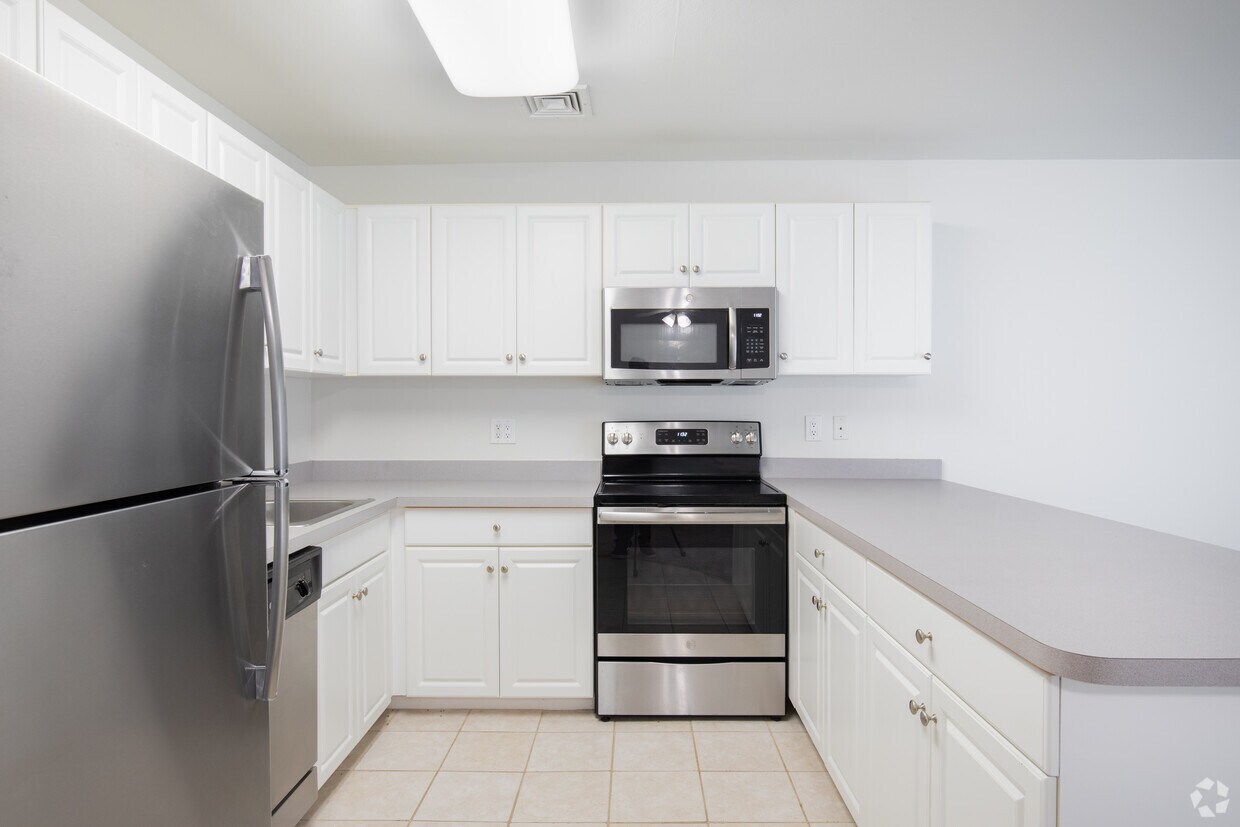 Mirror Pond Apartments in Moriches, NY