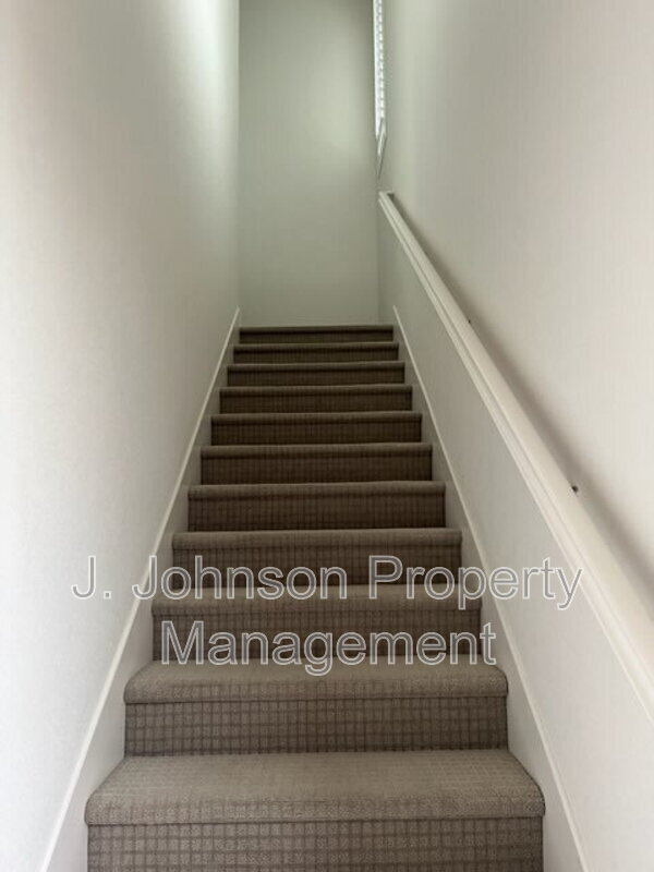 Foto del edificio - 262 E Natasha Ave