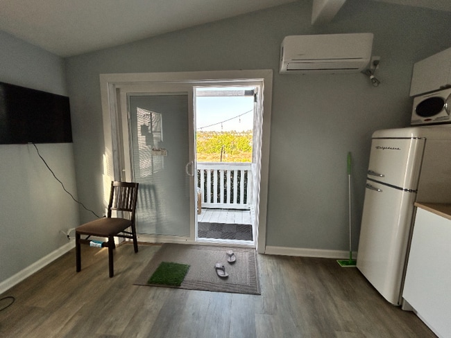 Building Photo - 6550 Ponto Dr