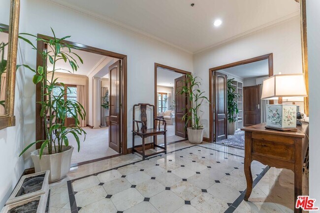 Foto del edificio - 425 N Maple Dr