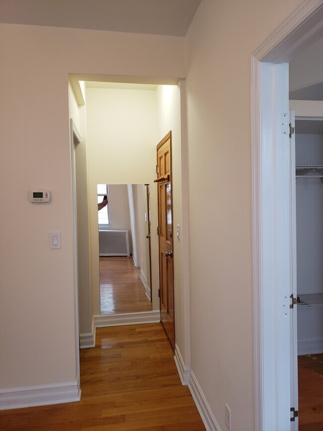 Foto del edificio - 6662 74th St