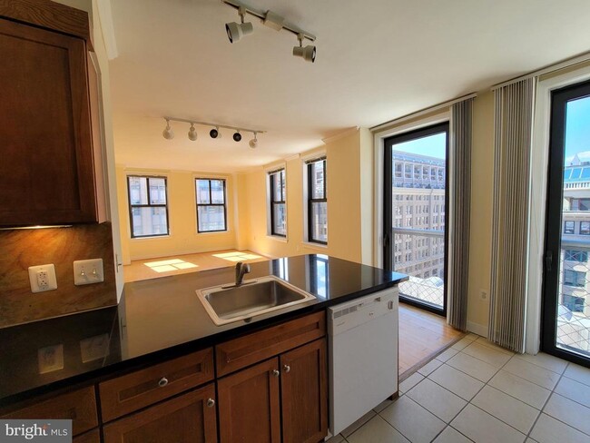 Foto del edificio - 631 D St NW