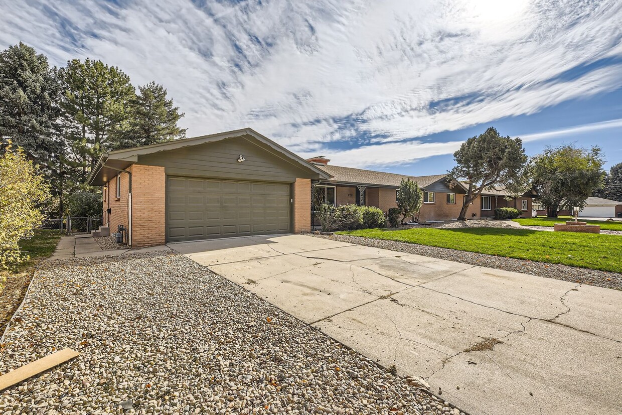 Primary Photo - 3332 Yarrow Ct