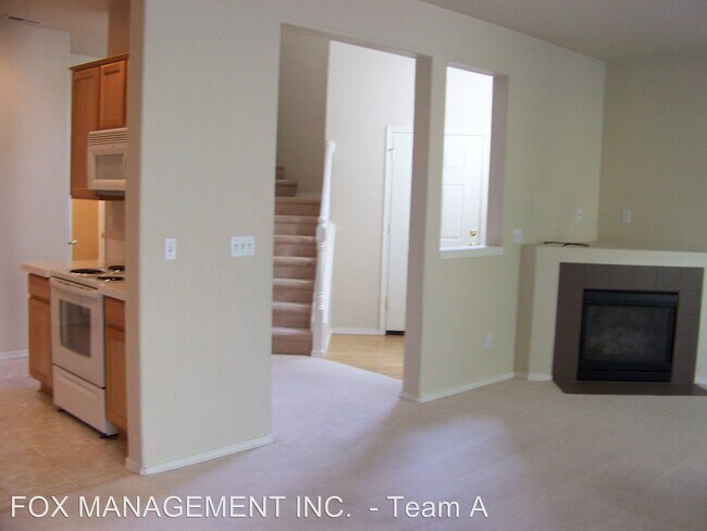 Building Photo - 16245 SW Blue Goose Ln