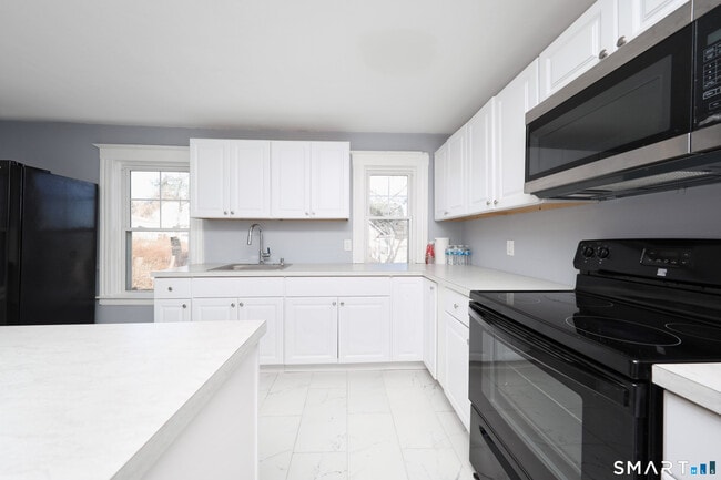 Foto del edificio - 78 Maplewood Ave