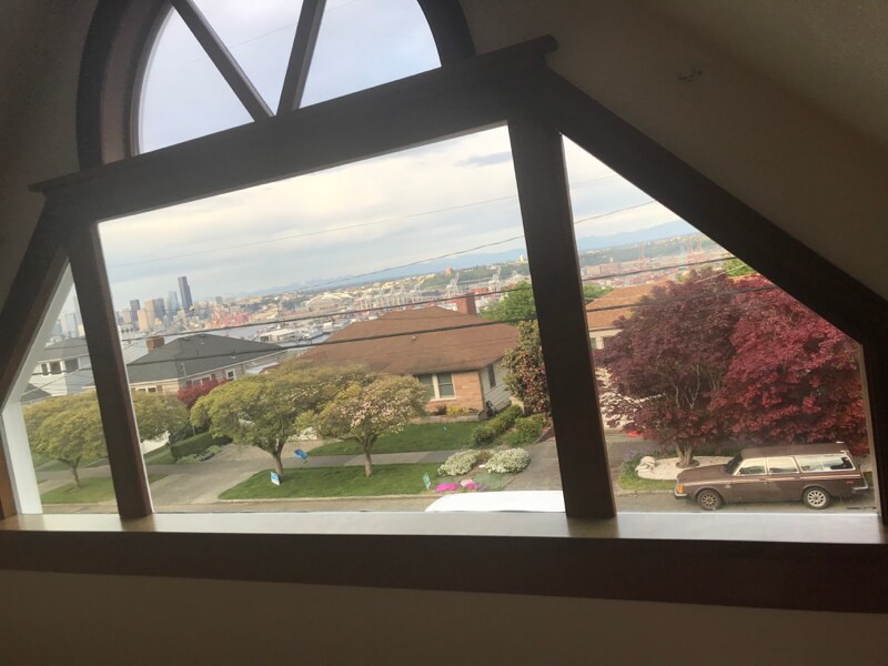 Foto principal - 3053 37th Ave SW