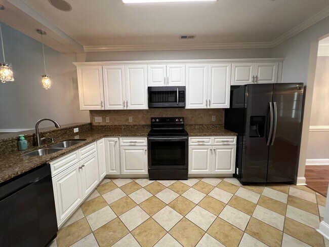 Foto del edificio - Gorgeous 3 Bed 2.5 Bath Home in Fayetteville