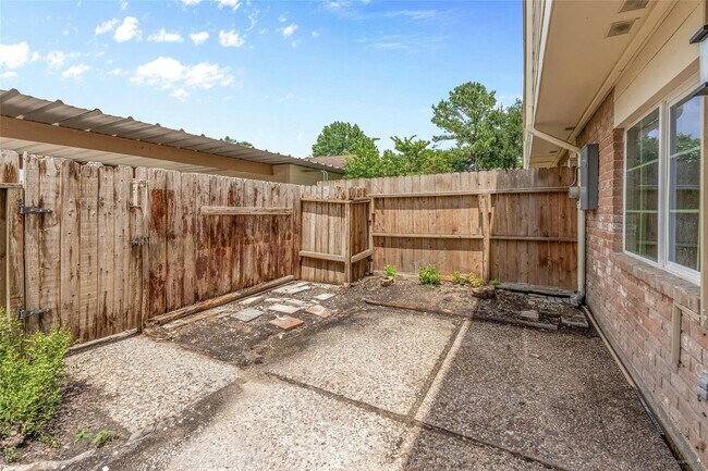 Building Photo - 14366 Misty Meadow Ln