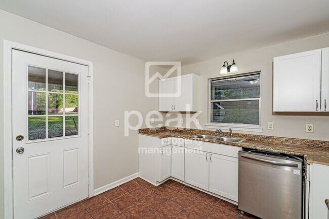 Foto del edificio - $1450! 3Bed/2Bath home in Center Point, AL! Ready now!