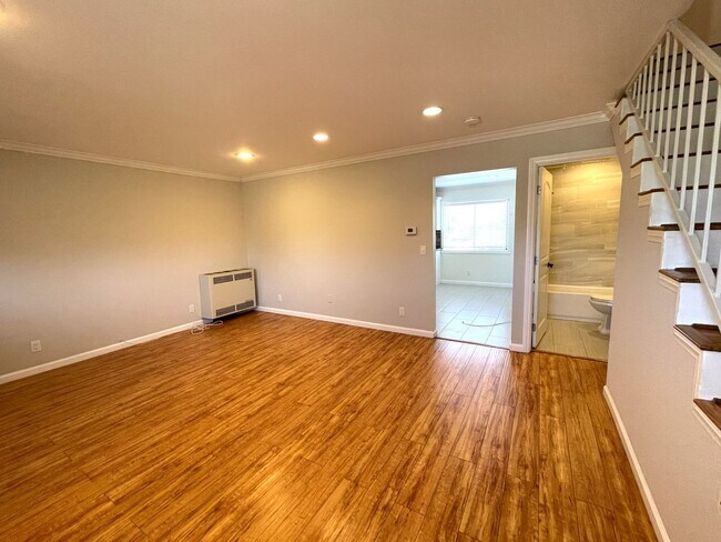 Foto del edificio - 1967 Plaza del Amo Plz