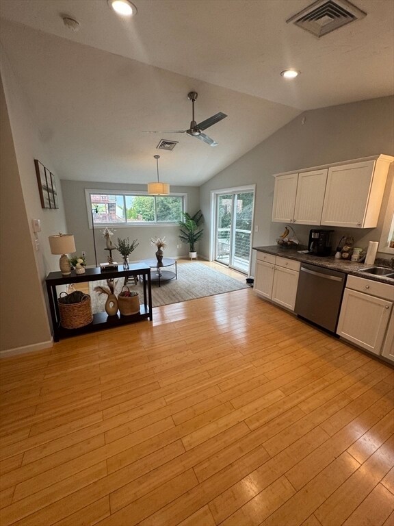 Foto principal - 19 Skyline Dr