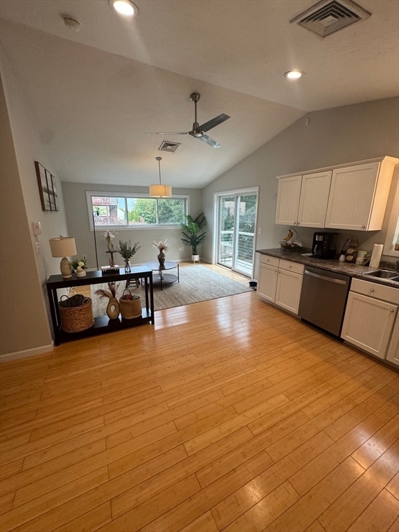 Building Photo - 19 Skyline Dr