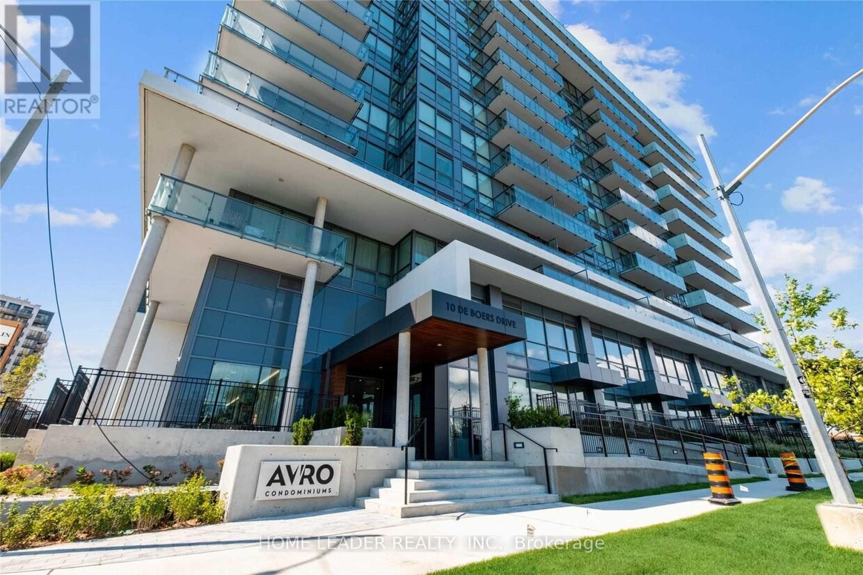 Primary Photo - 10 De Boers Dr