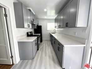 Building Photo - 11768 Gateway Blvd