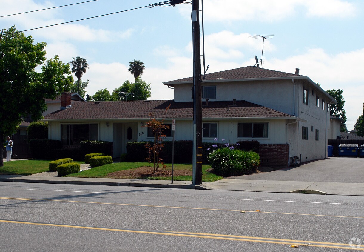 Building Photo - 548 S Fair Oaks Ave