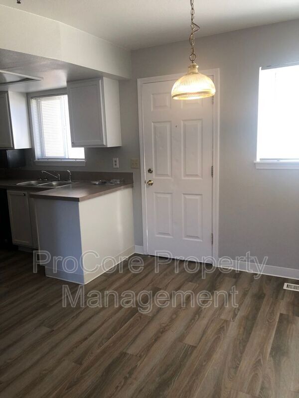 Building Photo - 1215 Ivy St