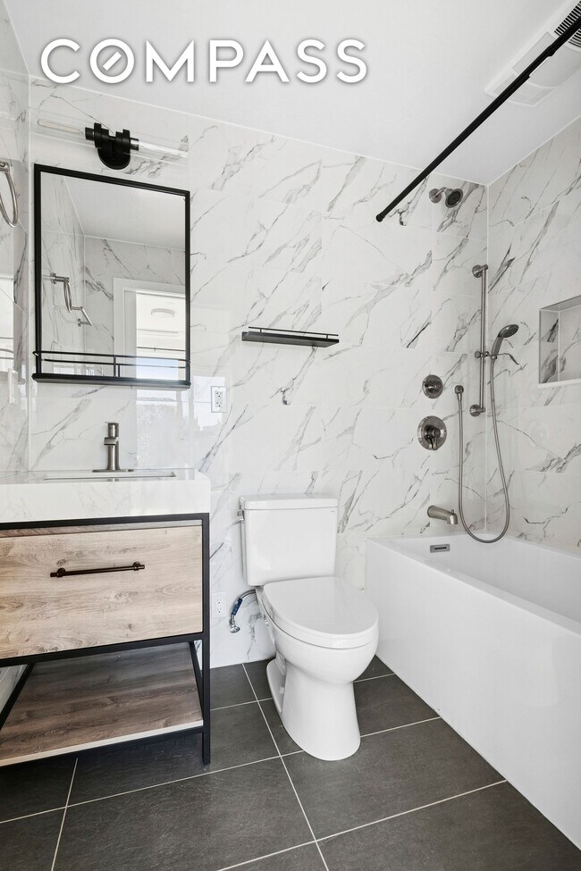 Foto del edificio - 176 12th St