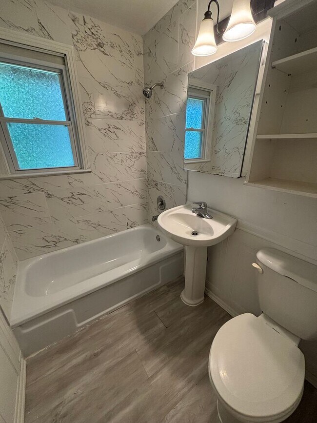 Building Photo - Charming 3-Bedroom Home in Jacksonville
