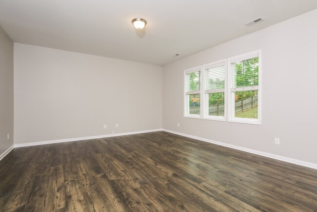 Building Photo - 124 Hansen Run