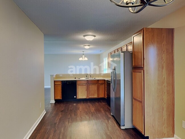 Foto del edificio - 656 Rocky Meadow Dr