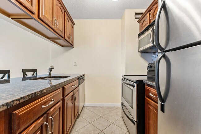 Foto del edificio - 25 Rockledge Ave