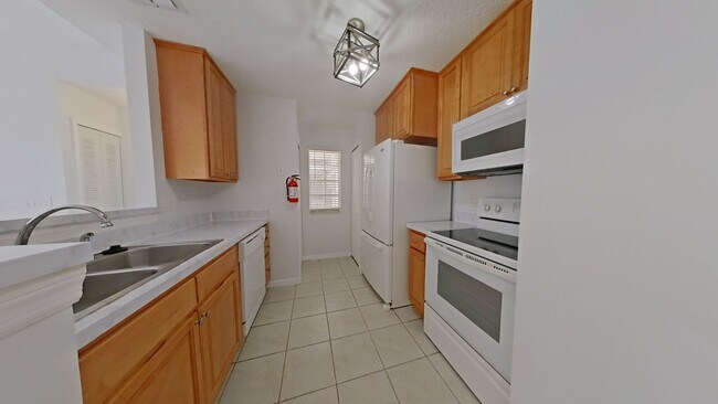 Building Photo - Spacious 3BR/2BA Condo in Altamonte Springs – Prime Location