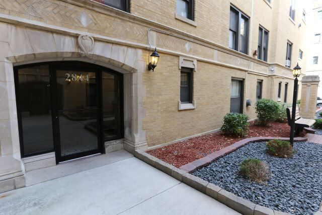 Building Photo - 1034 W George St