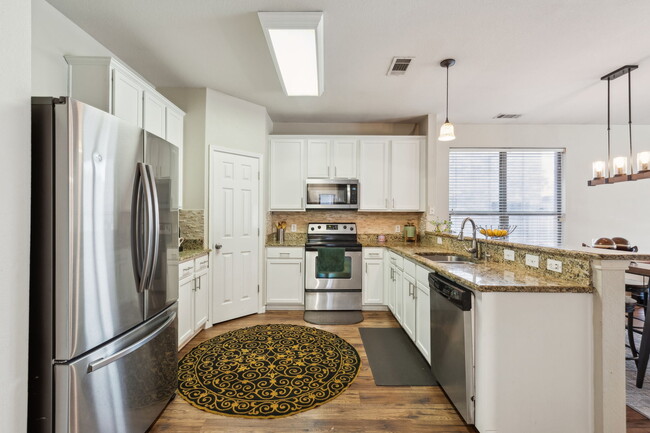 Building Photo - 607 Denali Dr