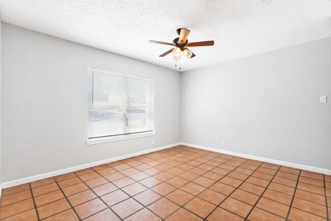 Building Photo - 7705 Autumn Bluff