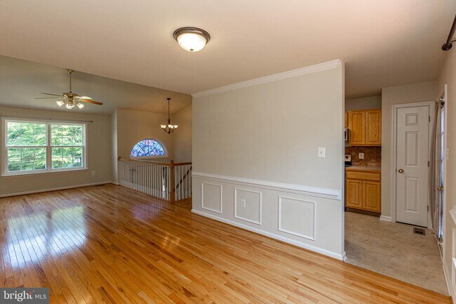Foto del edificio - 34 Hidden Lake Dr