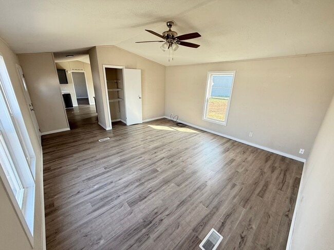 Building Photo - 2 Bed 1 Bath Highlandville, MO