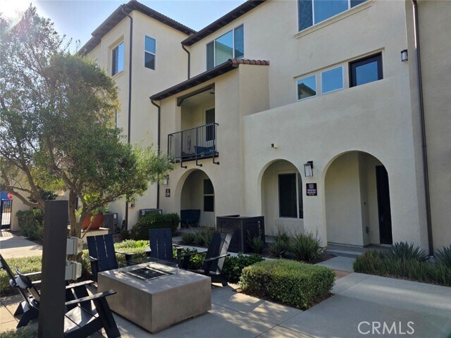 Foto del edificio - 22222 Poppy Ct
