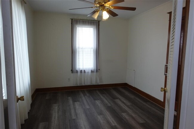 Building Photo - 304 Massachusetts Ave