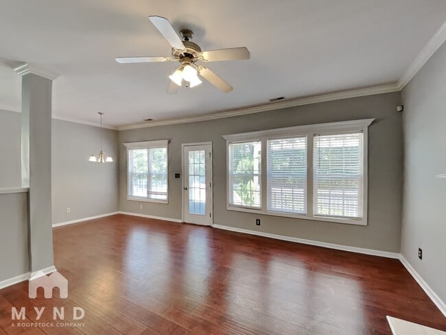 Foto del edificio - 5821 Wynmore Road