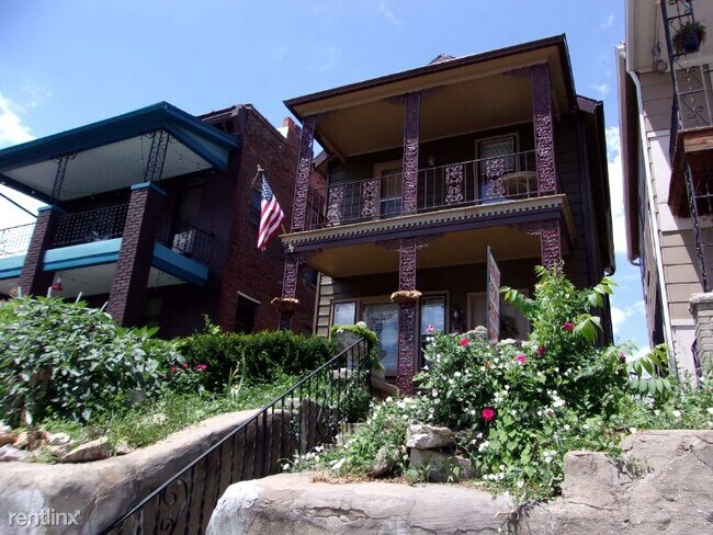Building Photo - 3 br, 1 bath House - 1122 Pacific St