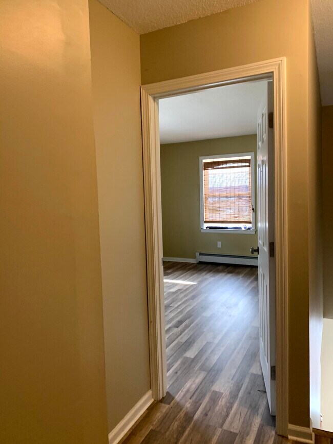 bedroom - 635 Osgood Ave