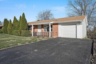 Building Photo - 617 S Duchesne Dr