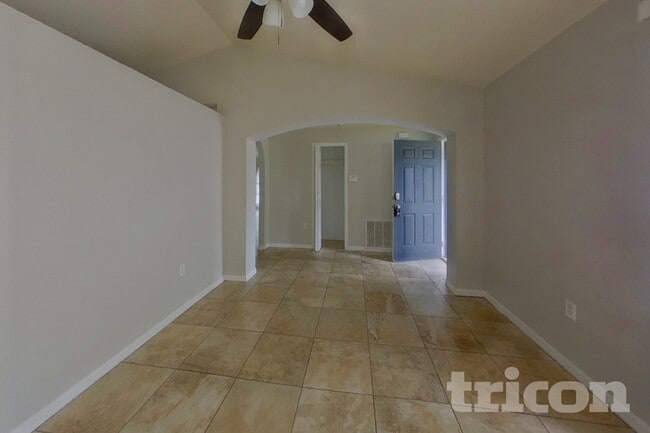 Building Photo - 400 Cocoa Ct