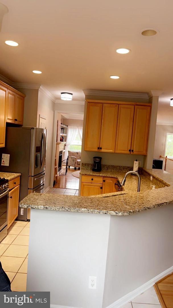 Building Photo - 45786 Shagbark Terrace