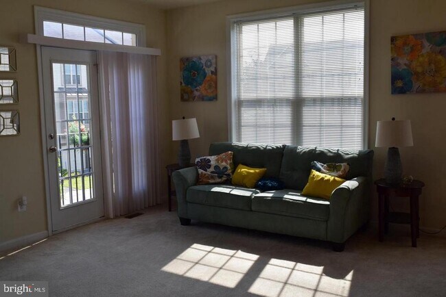 Foto del edificio - 1135 Carinoso Cir