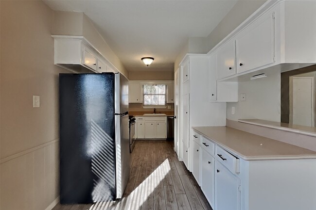 Building Photo - 22135 N Fork Dr