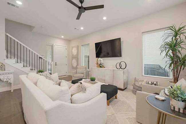 Building Photo - 287 Estates Cir