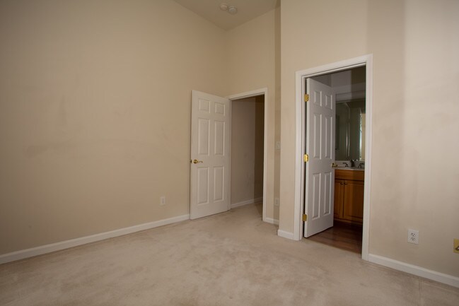 Building Photo - 758 Bonita Ave