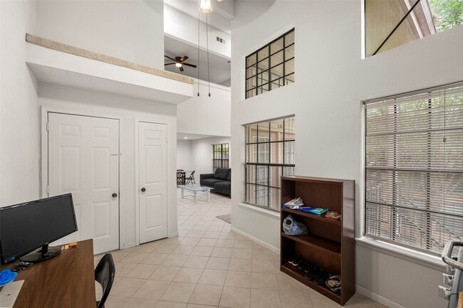 Building Photo - 16800 Sugar Pine Dr