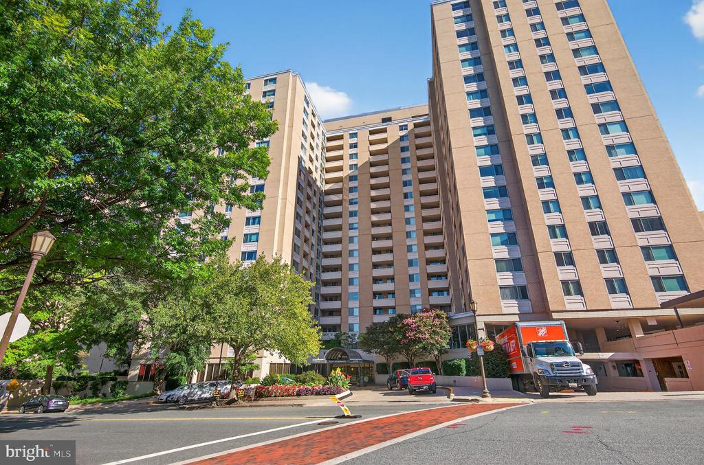 Foto principal - 4601 N Park Ave