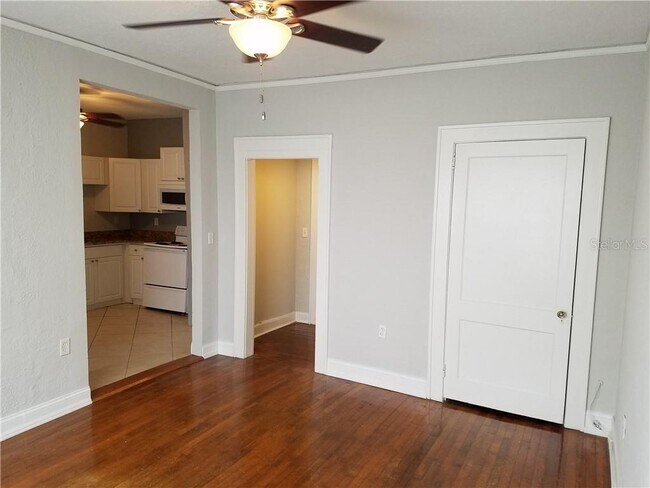 Building Photo - 508 S Westland Ave