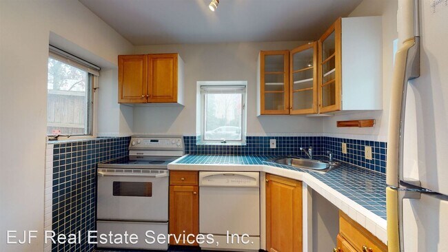 Foto del edificio - 1 br, 1 bath House - 3101 P Street NW Unit 1