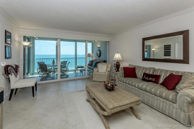 Building Photo - 840  Ocean Dr 203 Juno Beach Fl 33408