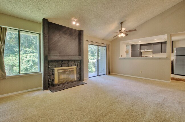 Building Photo - Beautiful 2 Bed 1.75 Bath Home!